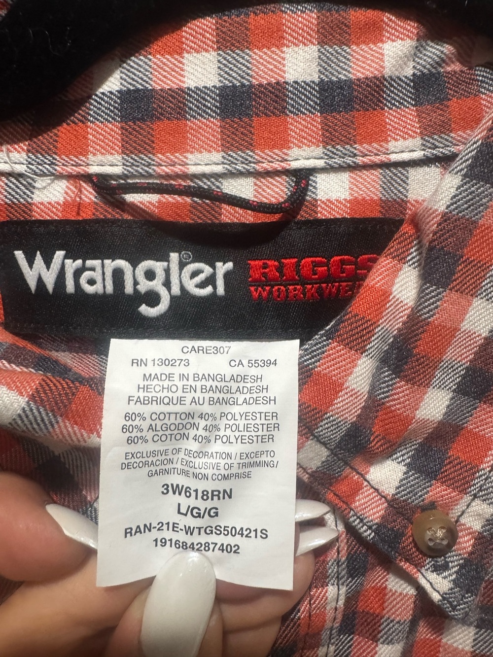 Wrangler NWT Men's Short-Sleeve Plaid Button-Down Shirt - Red/Black/White - Picture 4 of 5